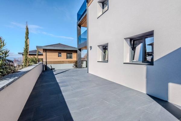 Appartement 2 chambres et 62 m2 de Terrasse