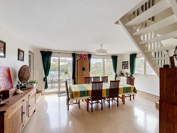Maison à vendre 420 000 € Mantes-la-Jolie 7 p 205 m² DPE D