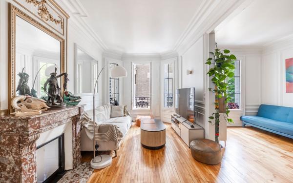 Appartement à vendre    3 pièces • 63,05 m2 Paris 12