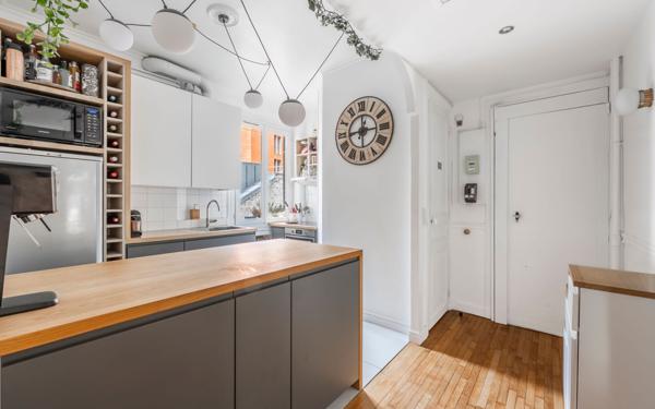 Appartement à vendre    3 pièces • 63,05 m2 Paris 12
