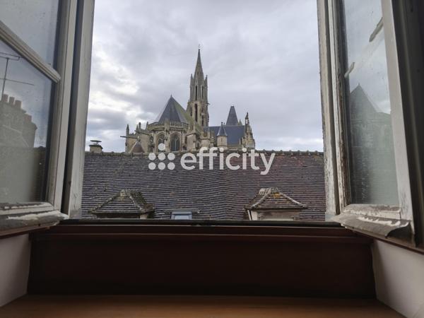Maison
         8 pièces
        - 246 m² Bien prestige 1 089 000 € *