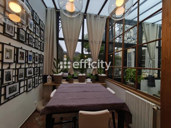 Maison
         8 pièces
        - 246 m² Bien prestige 1 089 000 € *