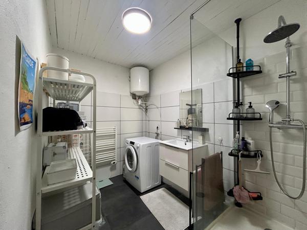 Appartement
         2 pièces
        - 48 m² Exclusivité 180 000 € *