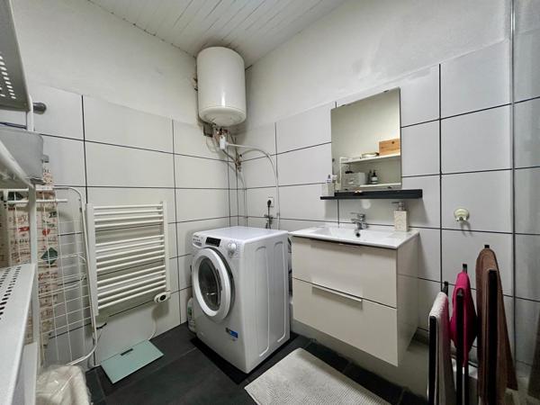 Appartement
         2 pièces
        - 48 m² Exclusivité 180 000 € *
