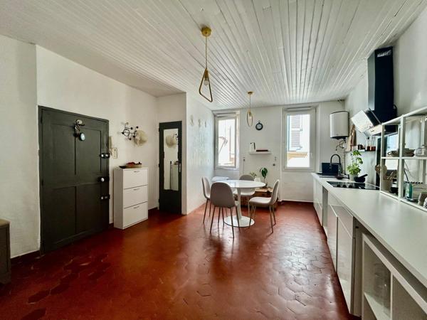 Appartement
         2 pièces
        - 48 m² Exclusivité 180 000 € *
