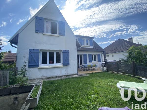 Maison à vendre 7 pièces 142 m² Saint-Leu-la-Forêt