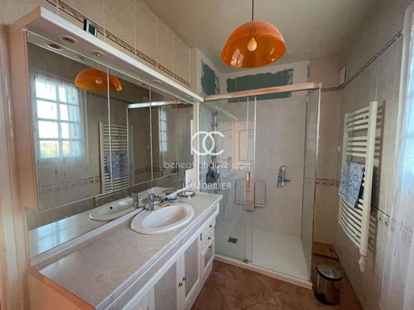 SARZEAU Maison 10 pièces 230 m²