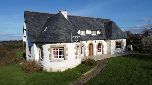 SARZEAU Maison 10 pièces 230 m²
