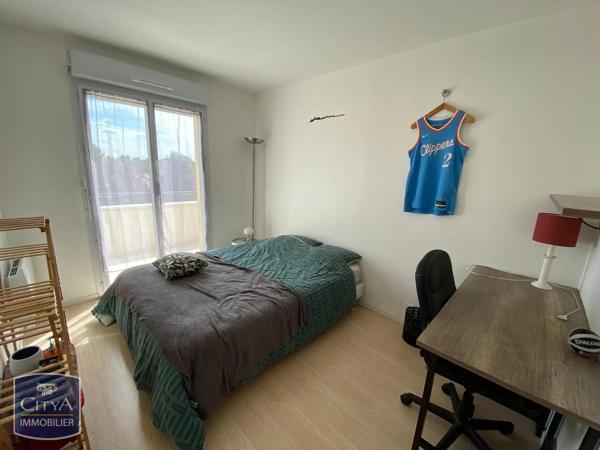 Appartement à louer 3 pièces 64.8m² Poitiers (86000)