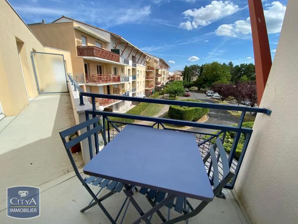 Appartement à louer 3 pièces 64.8m² Poitiers (86000)