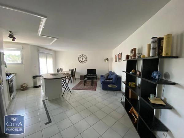 Appartement à louer 3 pièces 64.8m² Poitiers (86000)