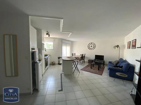 Appartement à louer 3 pièces 64.8m² Poitiers (86000)
