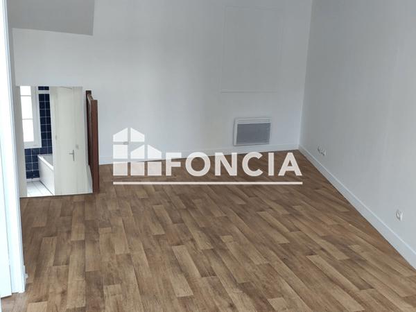 Location Appartement 2 pièces 40.81 m² - 14 PLACE METEZEAU Dreux 28100