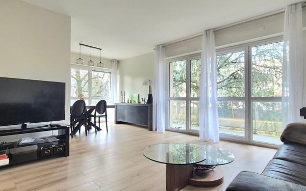 Appartement à vendre    3 pièces • 62,73 m2 Brunoy