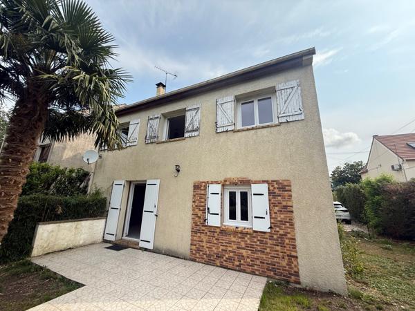 Crécy-la-Chapelle (77580) Pavillon de plus de 115 m² quatre chambres