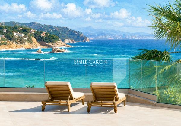 À vendre - Villa contemporaine de luxe - Carry-le-Rouet | Côte Bleue | Front de mer | Vue rade de Marseille | 380 m² | Piscine chauffée | Domaine sécurisé