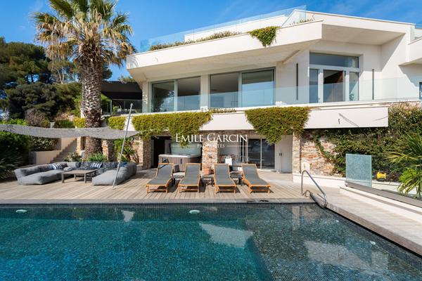 À vendre - Villa contemporaine de luxe - Carry-le-Rouet | Côte Bleue | Front de mer | Vue rade de Marseille | 380 m² | Piscine chauffée | Domaine sécurisé