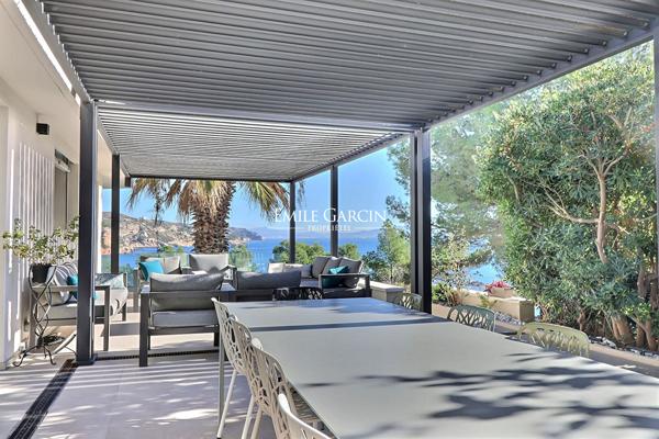 À vendre - Villa contemporaine de luxe - Carry-le-Rouet | Côte Bleue | Front de mer | Vue rade de Marseille | 380 m² | Piscine chauffée | Domaine sécurisé