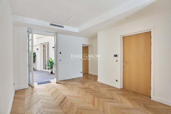 À Vendre - Appartement - Neuilly Sur Seine - 92200 - 3 Chambres - Jardin