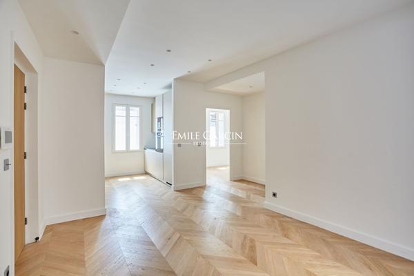À Vendre - Appartement - Neuilly Sur Seine - 92200 - 3 Chambres - Jardin