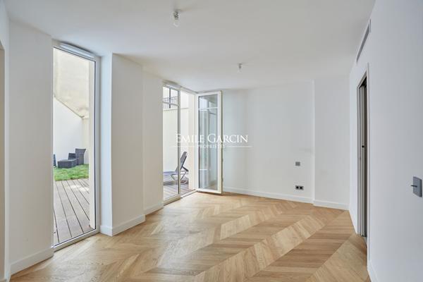 À Vendre - Appartement - Neuilly Sur Seine - 92200 - 3 Chambres - Jardin