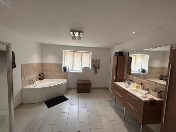 Maison à vendre à Vaas dans la Sarthe (72500), ref : 13816/1140   
CAMPAGNE