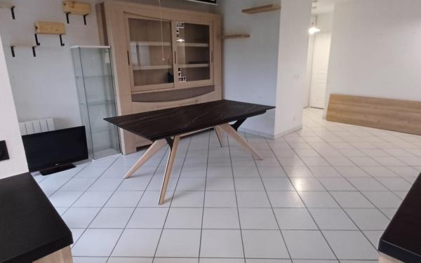 Appartement à vendre    2 pièces • 56 m2 Biganos