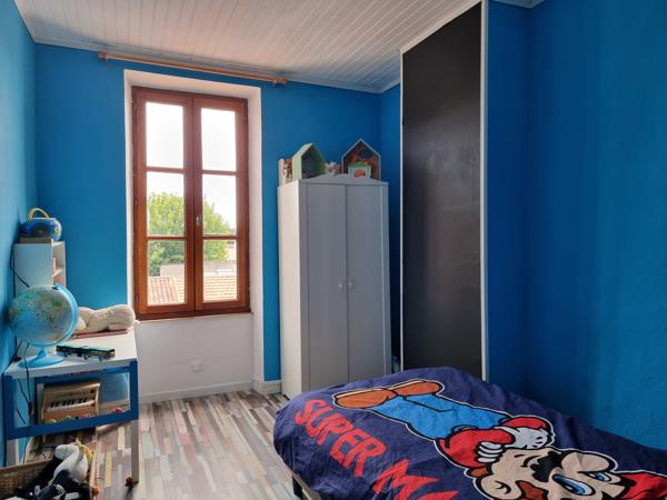 Maison
                                                                                                                                                                                                                                                                                                                        5 pièce(s)                                                                                                                                                                                                          4 chambre(s)                                                                                                                                                                                                          137.34  m²