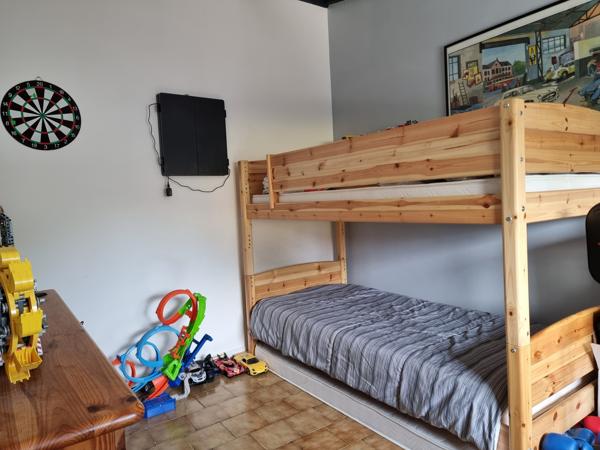 Maison
                                                                                                                                                                                                                                                                                                                        5 pièce(s)                                                                                                                                                                                                          4 chambre(s)                                                                                                                                                                                                          137.34  m²