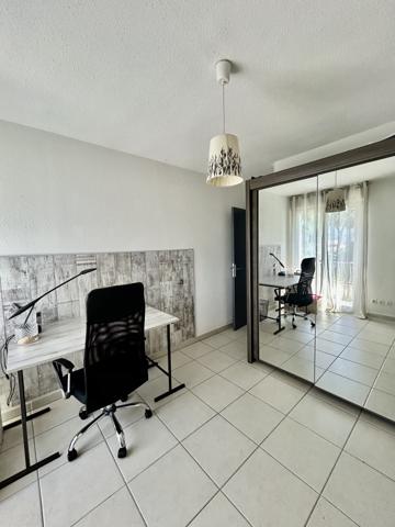 Appartement
         3 pièces
        - 68 m² 329 680 € *