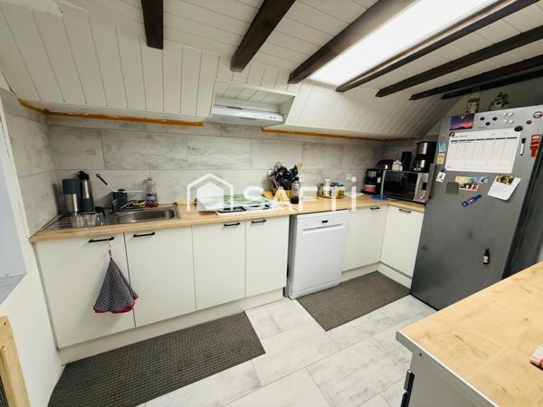 Maison 6 chambres avec double garage et dépendances 110m2