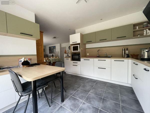 Maison à vendre à Chambroutet dans les Deux-Sèvres (79300), ref : AGM 64*