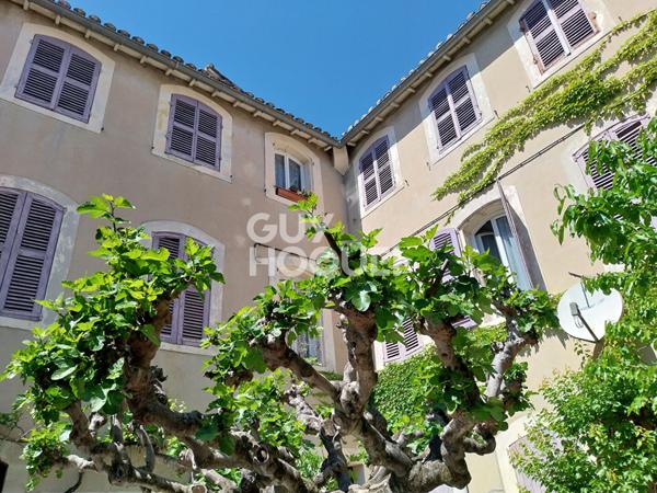 Belle demeure du XVIIe Siècle - Un Joyau Historique au Coeur de Carpentras