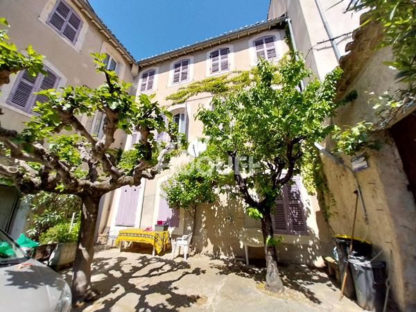 Belle demeure du XVIIe Siècle - Un Joyau Historique au Coeur de Carpentras