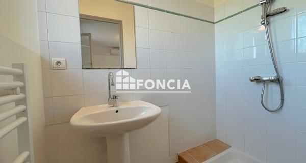 Location Maison 4 pièces 88.69 m² - Uchaux 84100