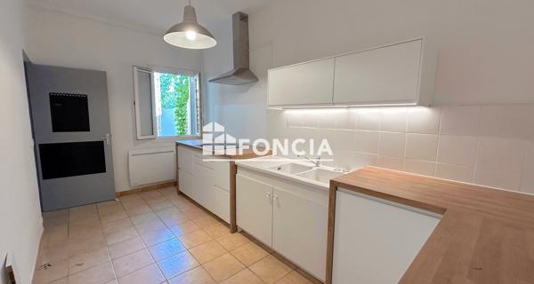 Location Maison 4 pièces 88.69 m² - Uchaux 84100