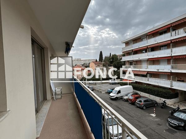 Location Studio meublé 26 m² - 20 AVENUE MONT RABEAU Nice 06200