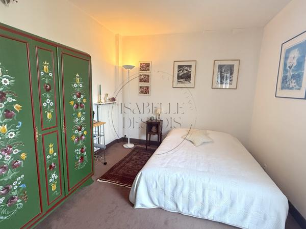 EXCLUSIVITÉ - F4 de 86 m² avec balcon plein sud, cave et parking - Chambourcy centre.