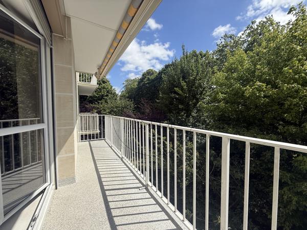 EXCLUSIVITÉ - F4 de 86 m² avec balcon plein sud, cave et parking - Chambourcy centre.