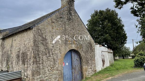 Grange avec Permis de construire à transformer en longère, potentiel de183m², terrain de 1500m² Baden (56870)