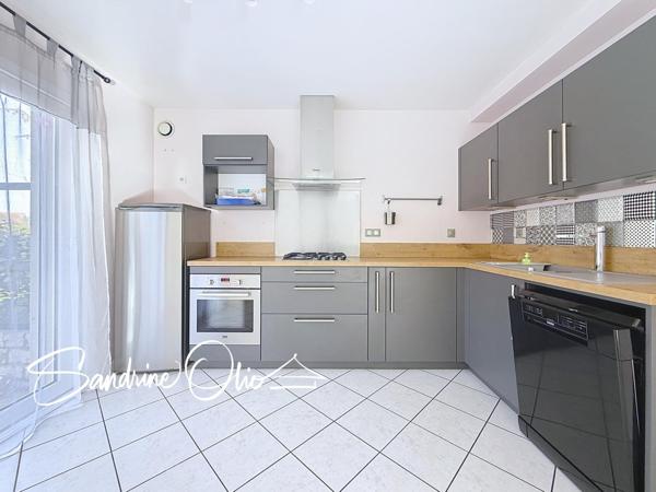 Maison familiale 3 chambres et 1 bureau sur sous-sol complet