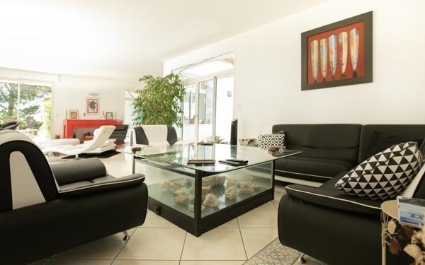 Maison à vendre |  Saint-Philbert-de-Grand-Lieu |  7 pièces | 227,4 m²
