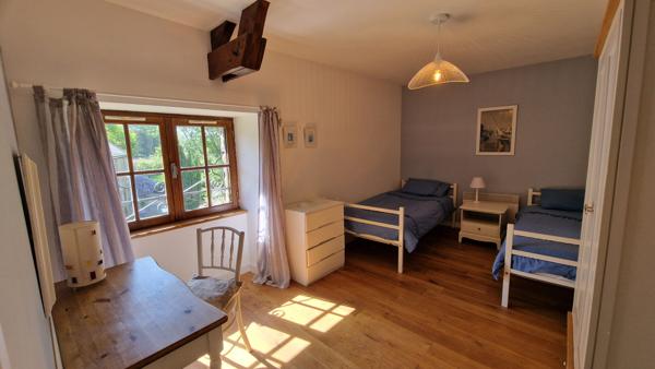 MORBIHAN Charmante maison de campagne de 4 chambres, 2 salles de bains, grand jardin, terrasse, parking