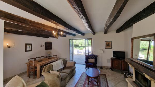 MORBIHAN Charmante maison de campagne de 4 chambres, 2 salles de bains, grand jardin, terrasse, parking