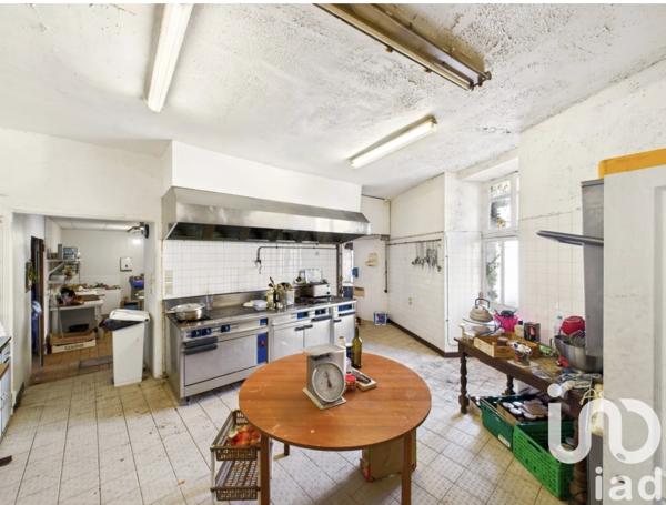 Maison à vendre 10 pièces 311 m² Châlus