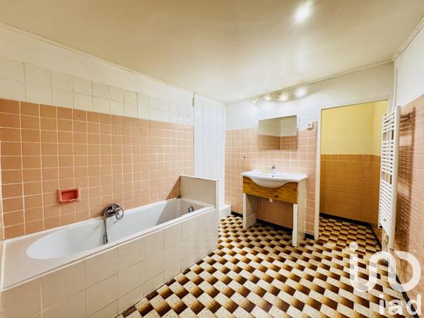 Maison de village 5 pièces de 108 m² à Tourves (83170)