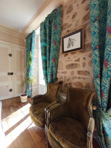Château du XVIᵉ siècle à Aigurande - 600 m² habitables - 9 ha de prairies et bois – Pays de George Sand Indre (36) 599 000 €