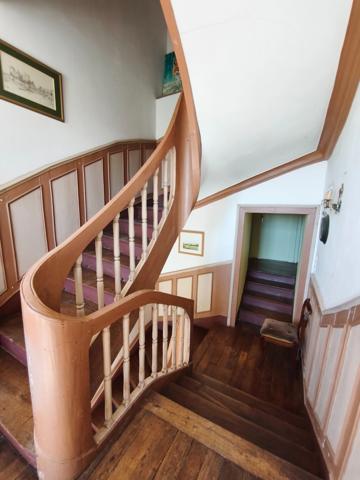 Château du XVIᵉ siècle à Aigurande - 600 m² habitables - 9 ha de prairies et bois – Pays de George Sand Indre (36) 599 000 €