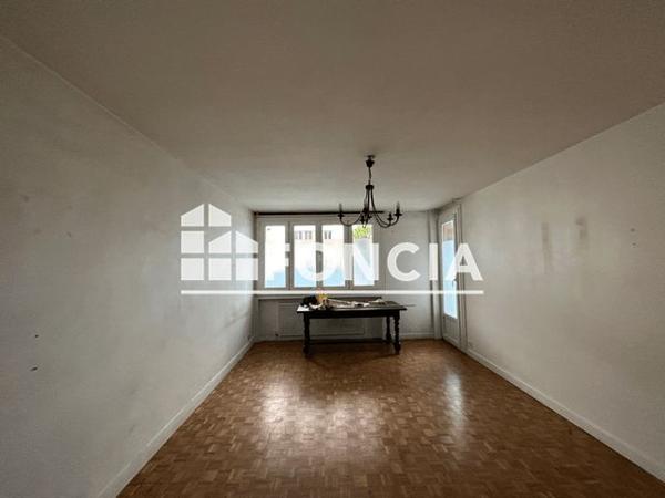 Location Appartement 3 pièces 68 m² - 27 RUE CHEVREUL Dijon 21000