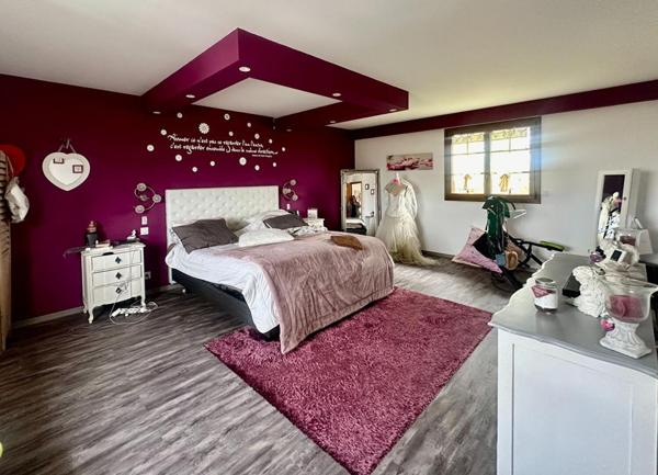 Maison de 288 m² avec piscine chauffée